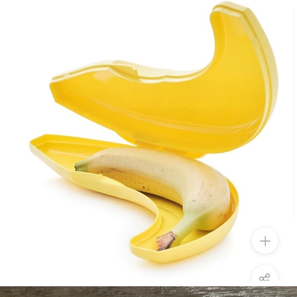 Tupperware Other - Tupperware - Banana Keeper